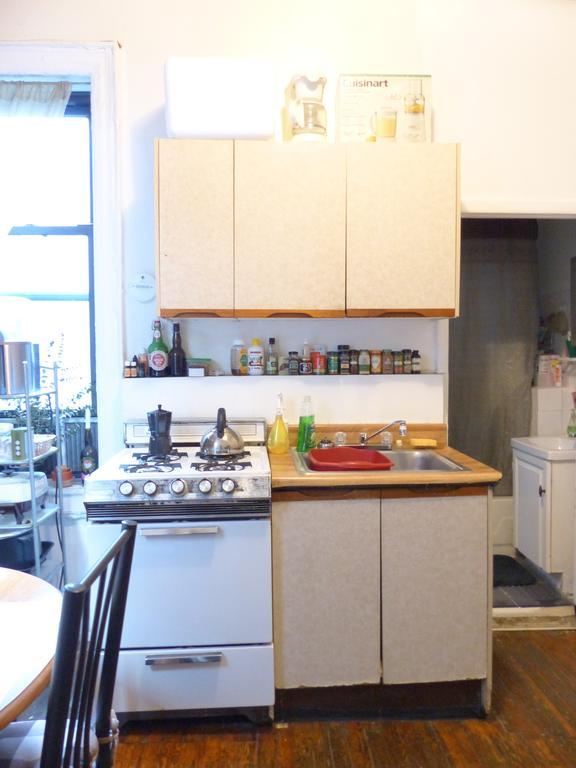 East Village Homestay New York Bagian luar foto
