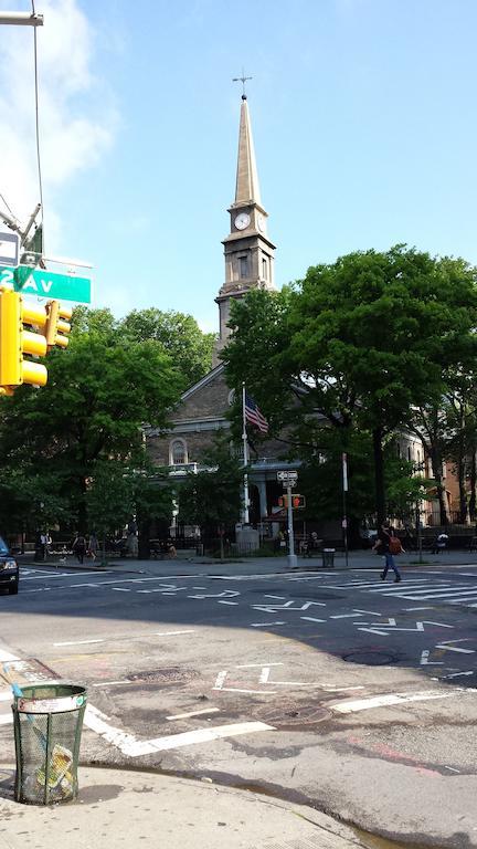 East Village Homestay New York Bagian luar foto